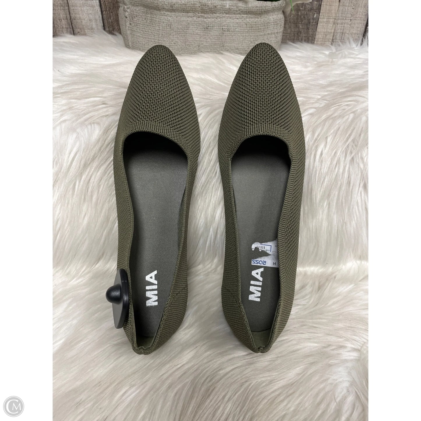 Shoes Flats By Mia In Green, Size: 9.5