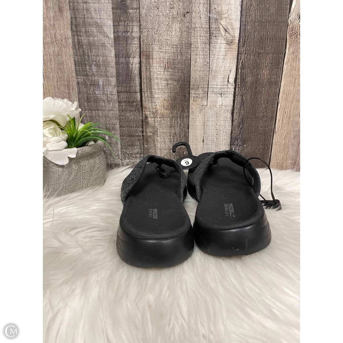 Sandals Flip Flops By Skechers In Black, Size: 9