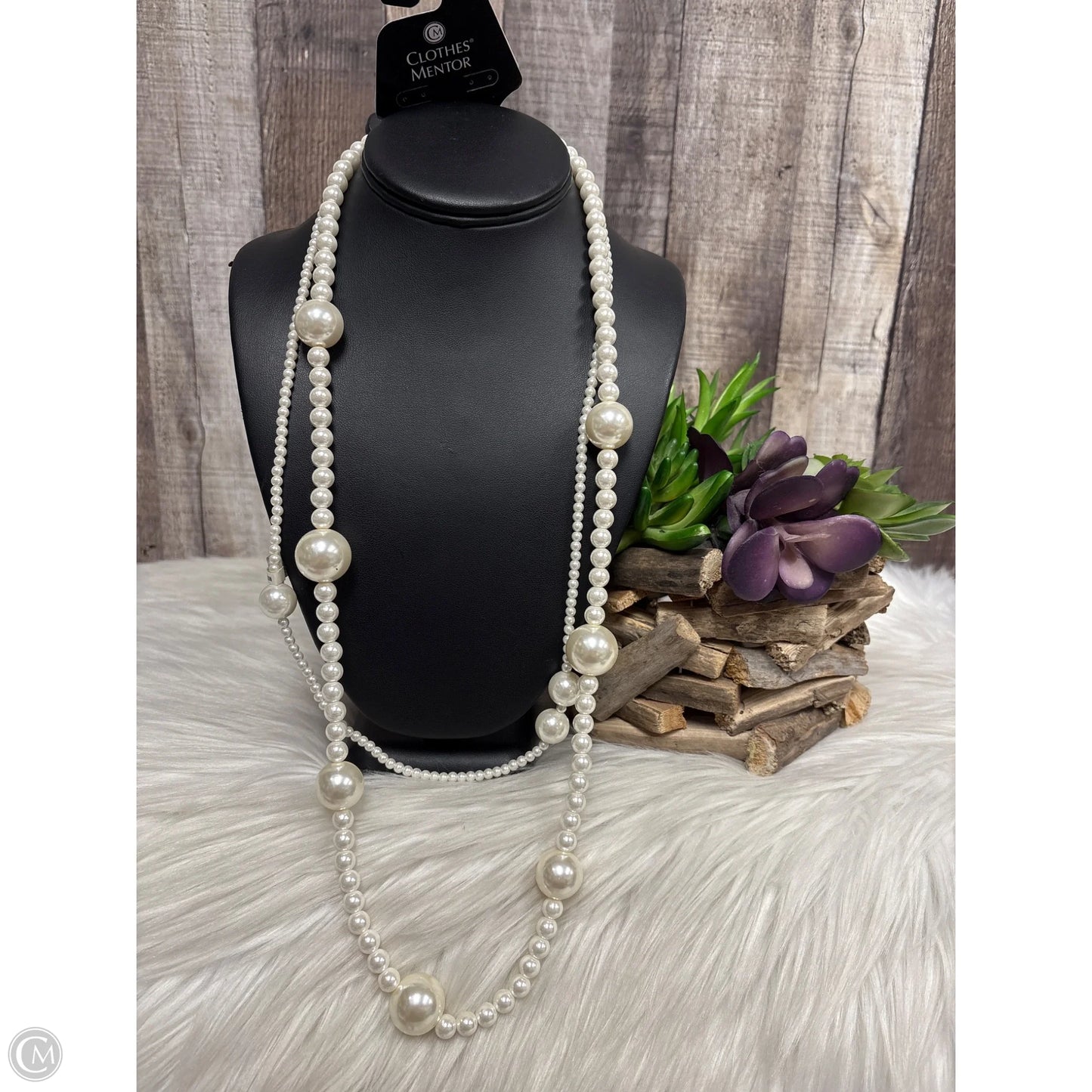 Necklace Layered By Cme