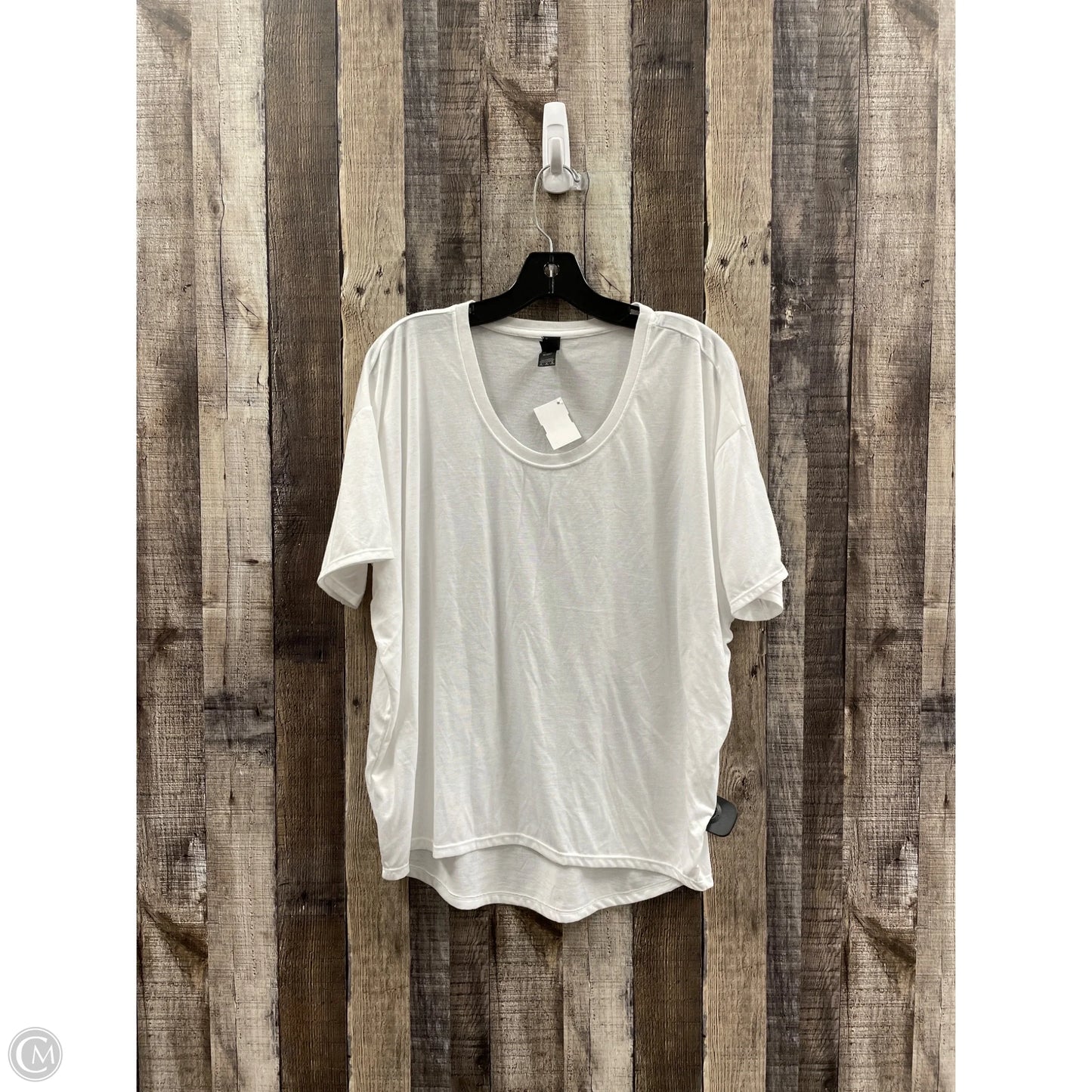 Top Short Sleeve By Anvil In White, Size: M