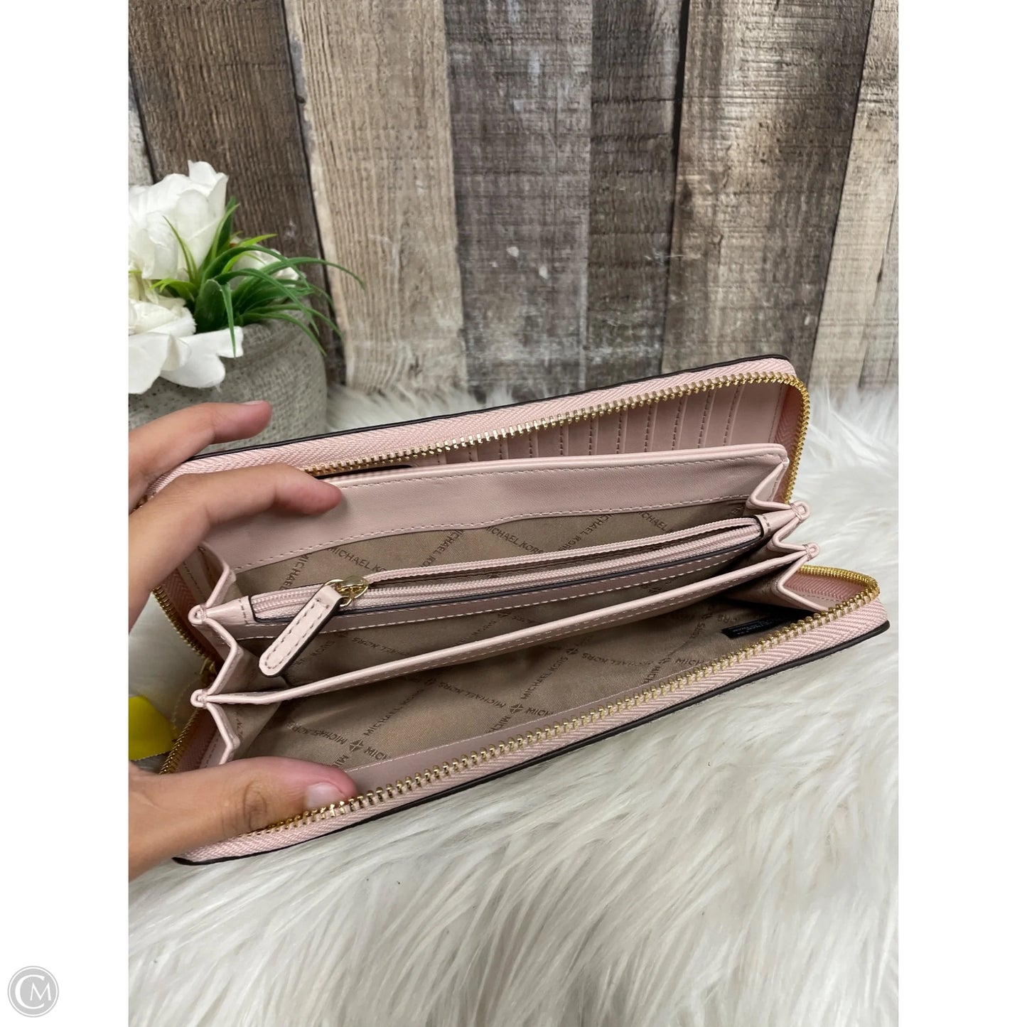 Wristlet Designer By Michael Kors, Size: Large