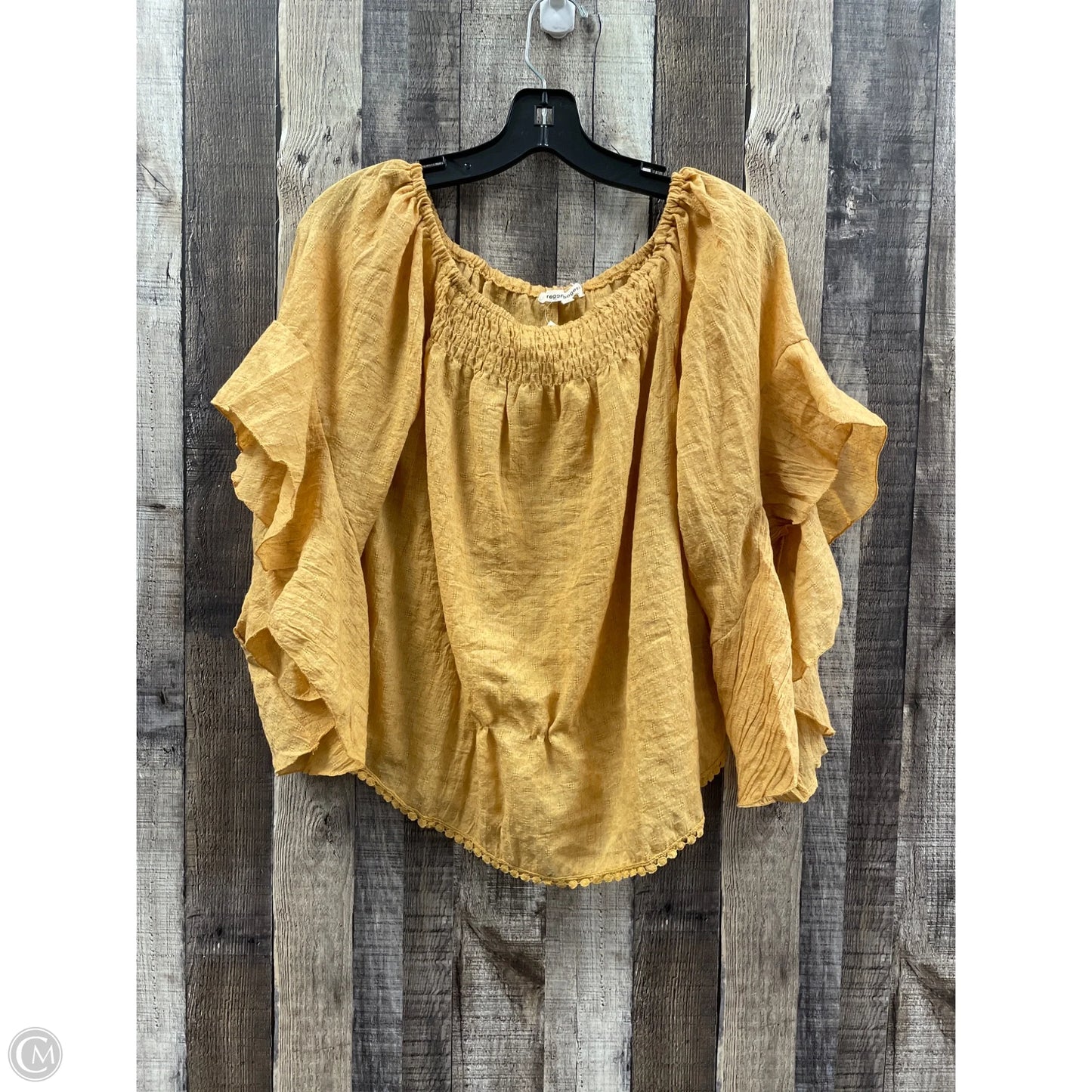 Top Long Sleeve By Cme In Yellow, Size: M