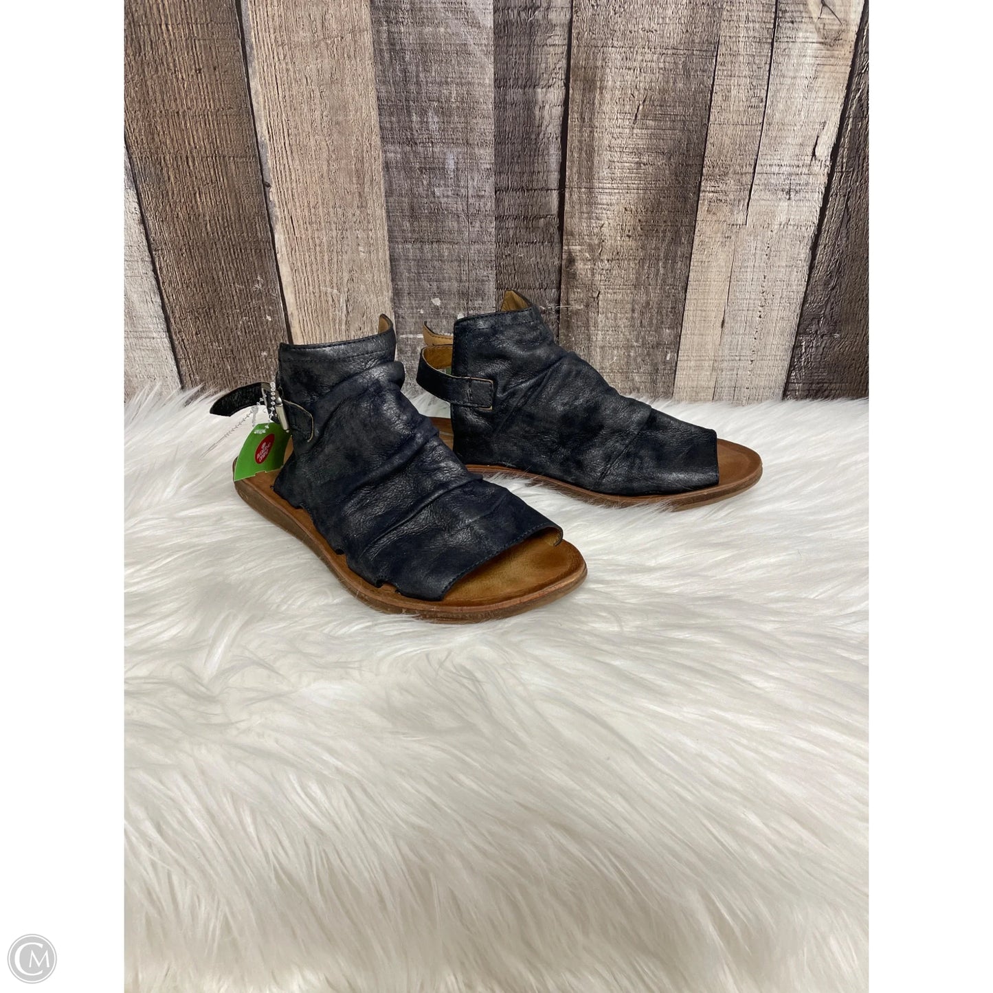 Sandals Flats By Miz Mooz In Navy, Size: 6
