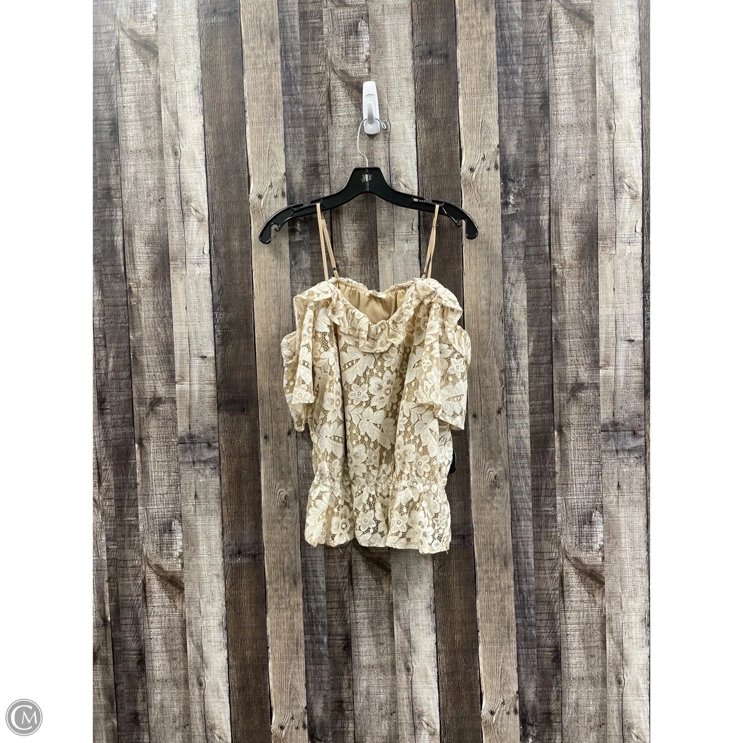 Top Short Sleeve By Cme In Tan, Size: L