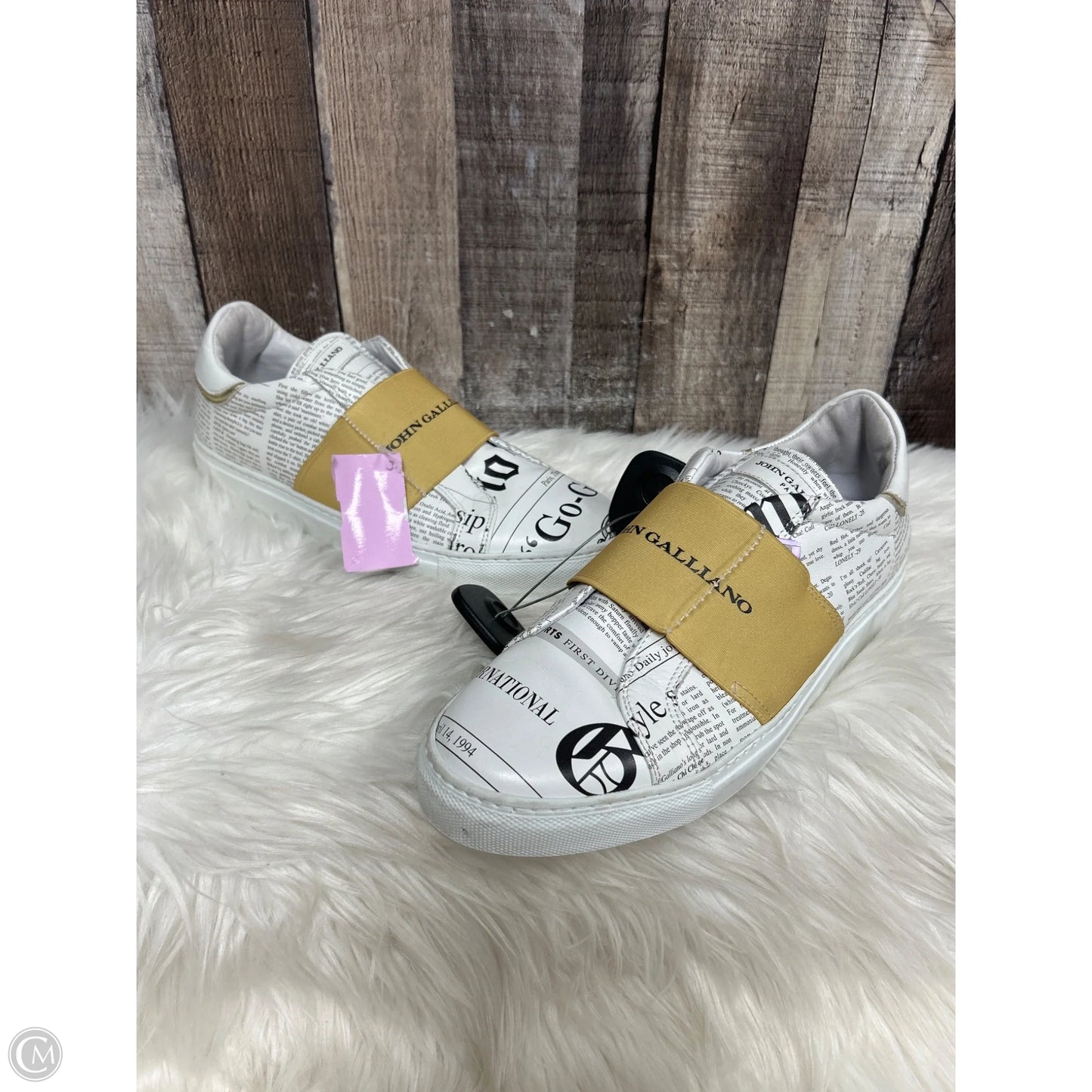 Shoes Sneakers By Cmb In Black & White, Size: 9