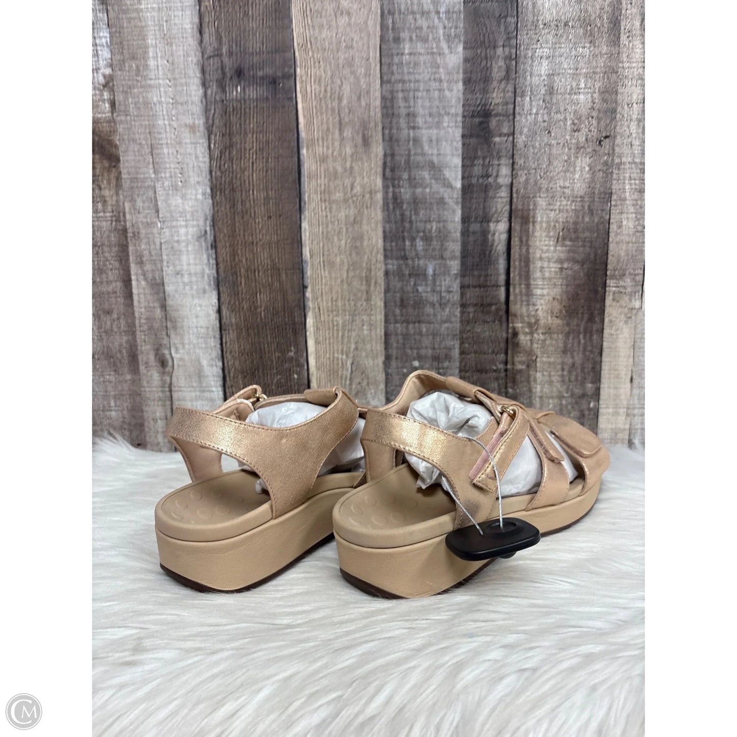 Sandals Flats By Vionic In Gold, Size: 9