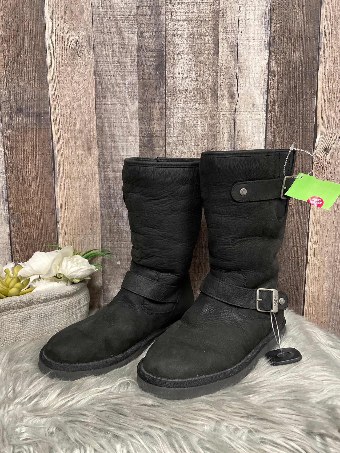 Boots Knee Flats By Ugg Size: 6