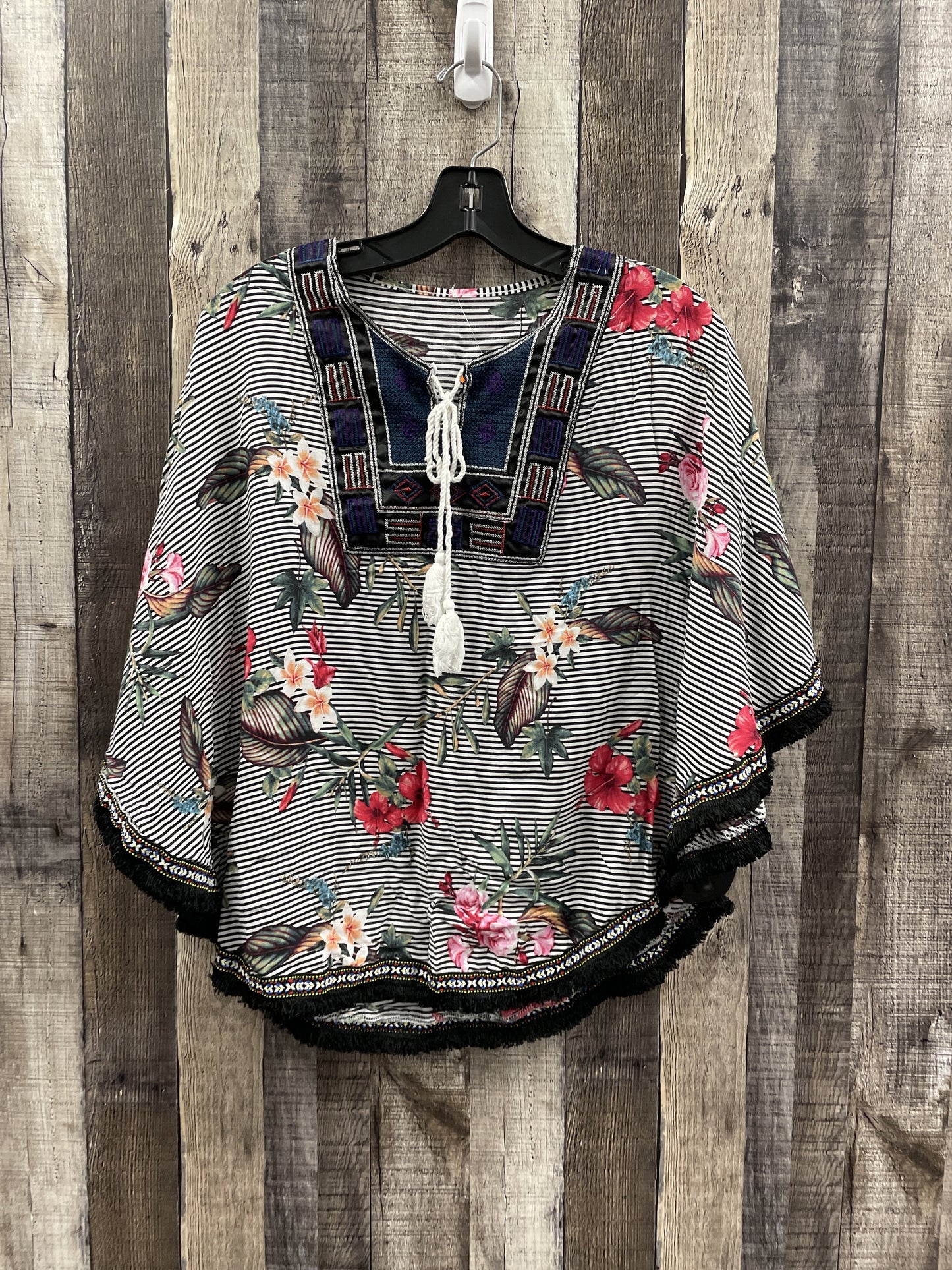 Top Short Sleeve By Cmf Size: S