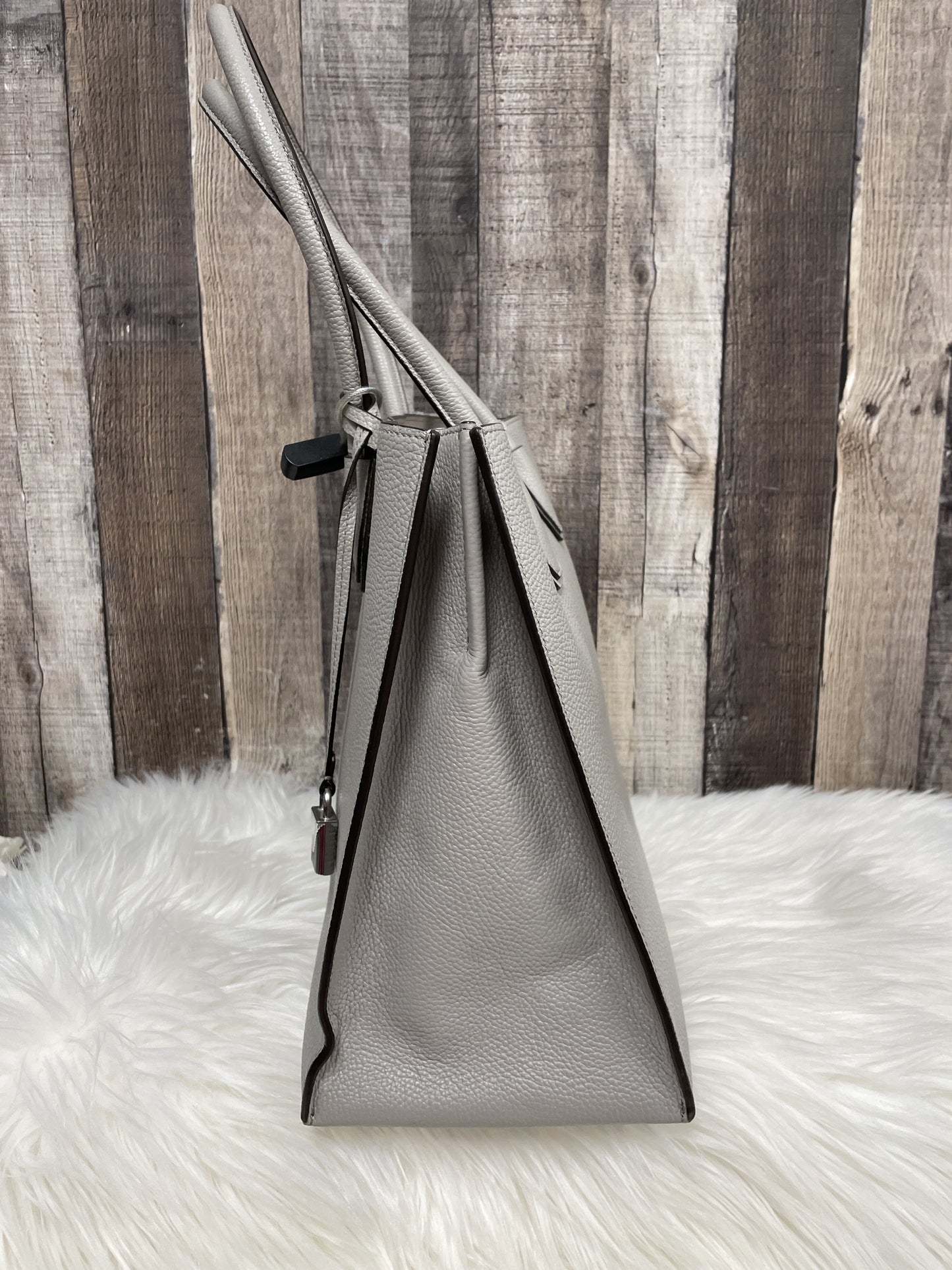 Handbag Designer By Michael Kors Size: Large