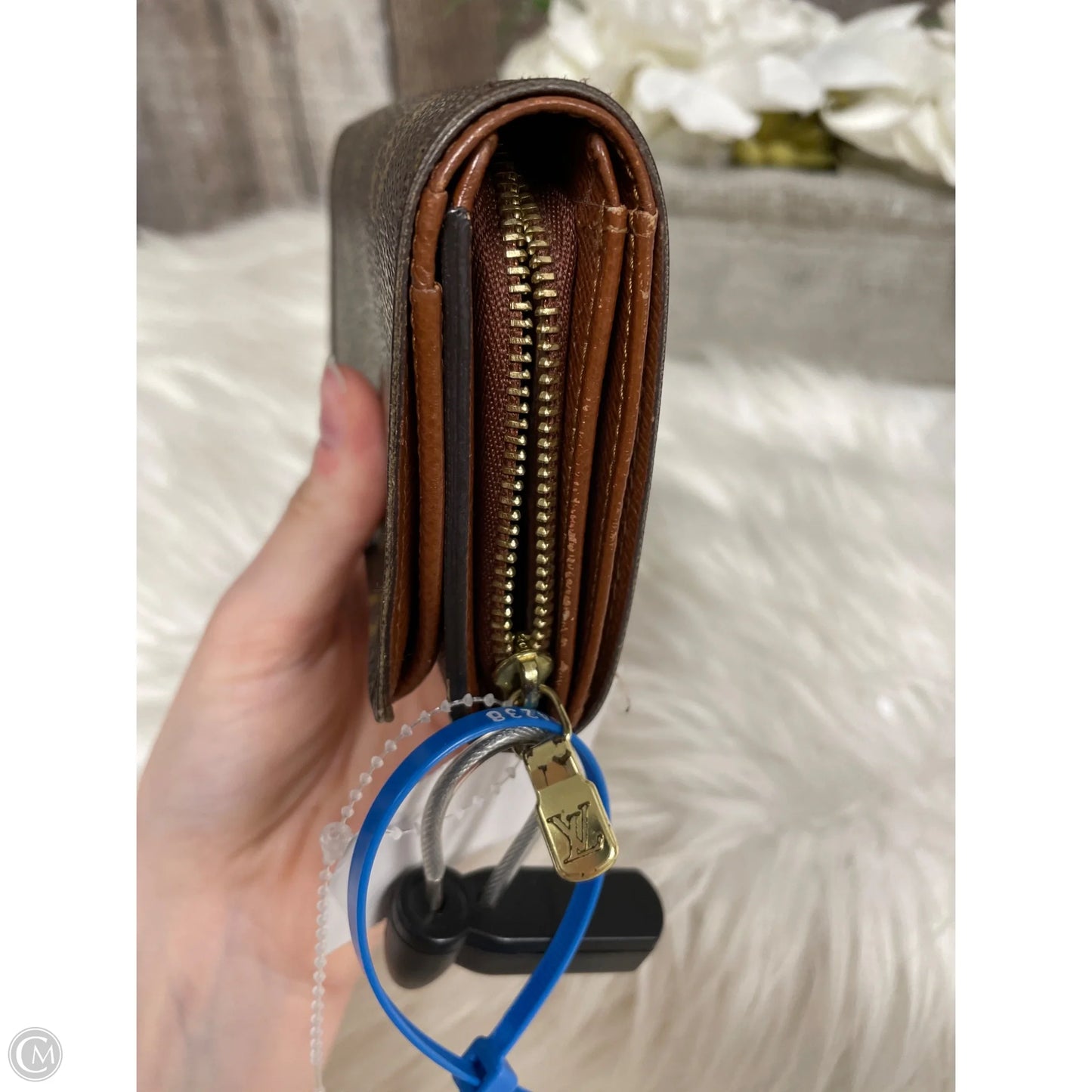 Wallet Luxury Designer By Louis Vuitton, Size: Small