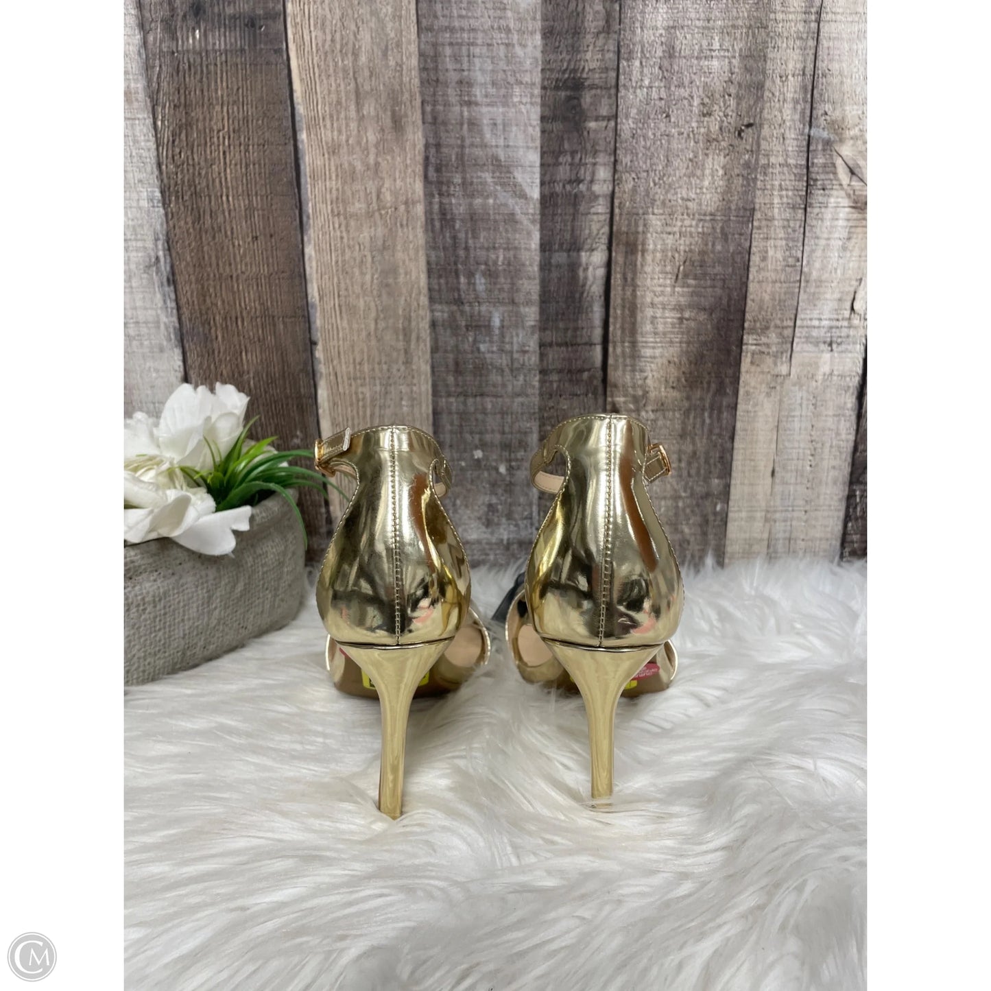 Shoes Heels Stiletto By Wild Diva In Gold, Size: 6
