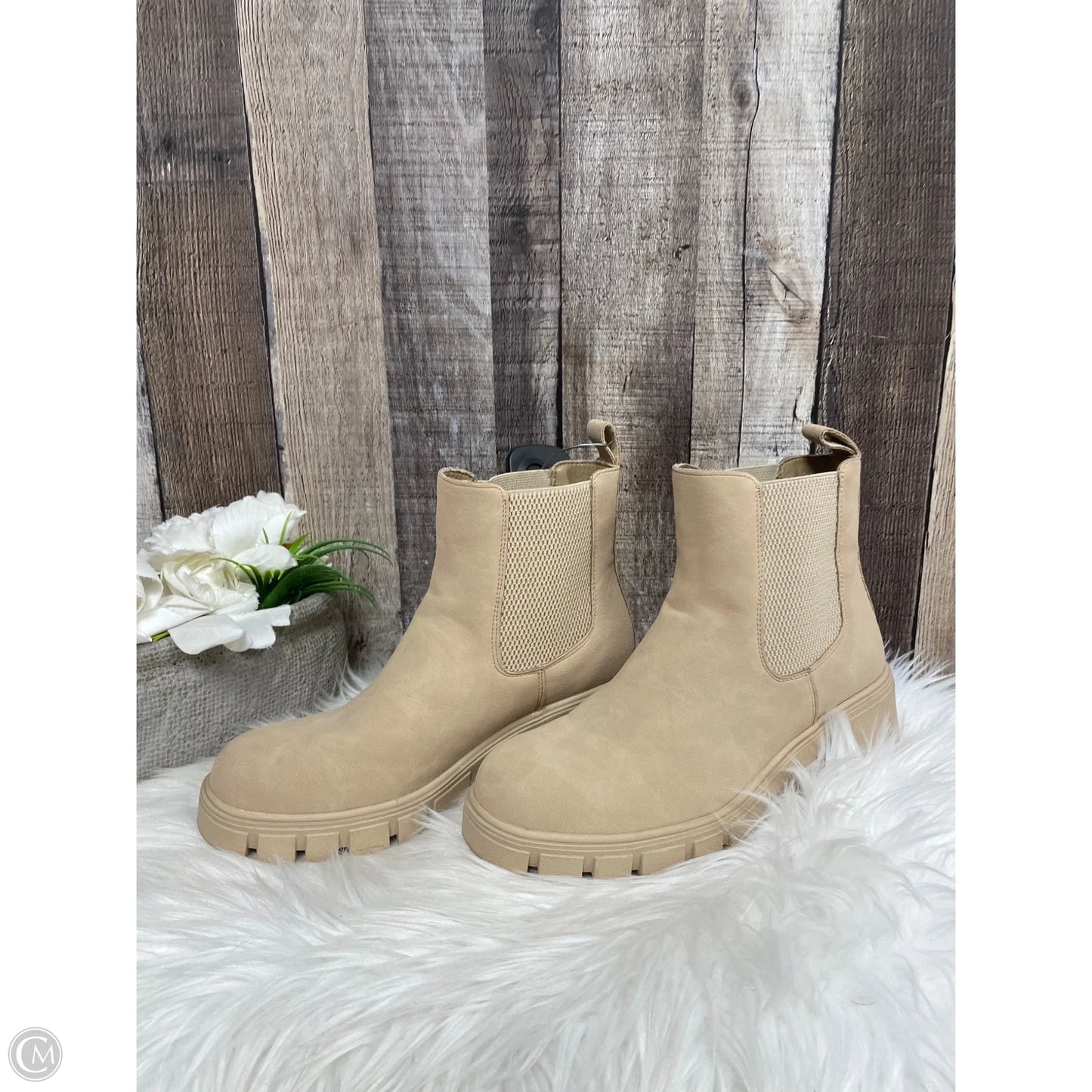 Boots Ankle Heels By Cme In Tan, Size: 6