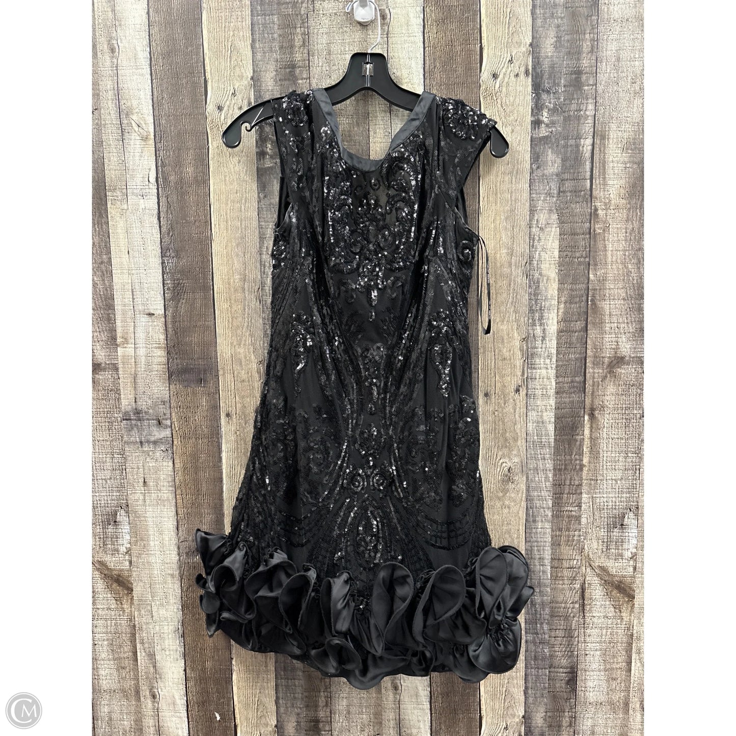 Dress Casual Short By Guess In Black, Size: S