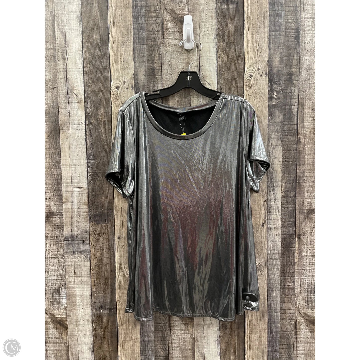 Top Short Sleeve By Torrid In Silver, Size: 2x