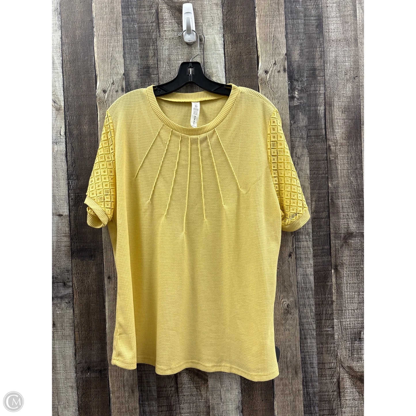 Top Short Sleeve By Cme In Yellow, Size: Xxl