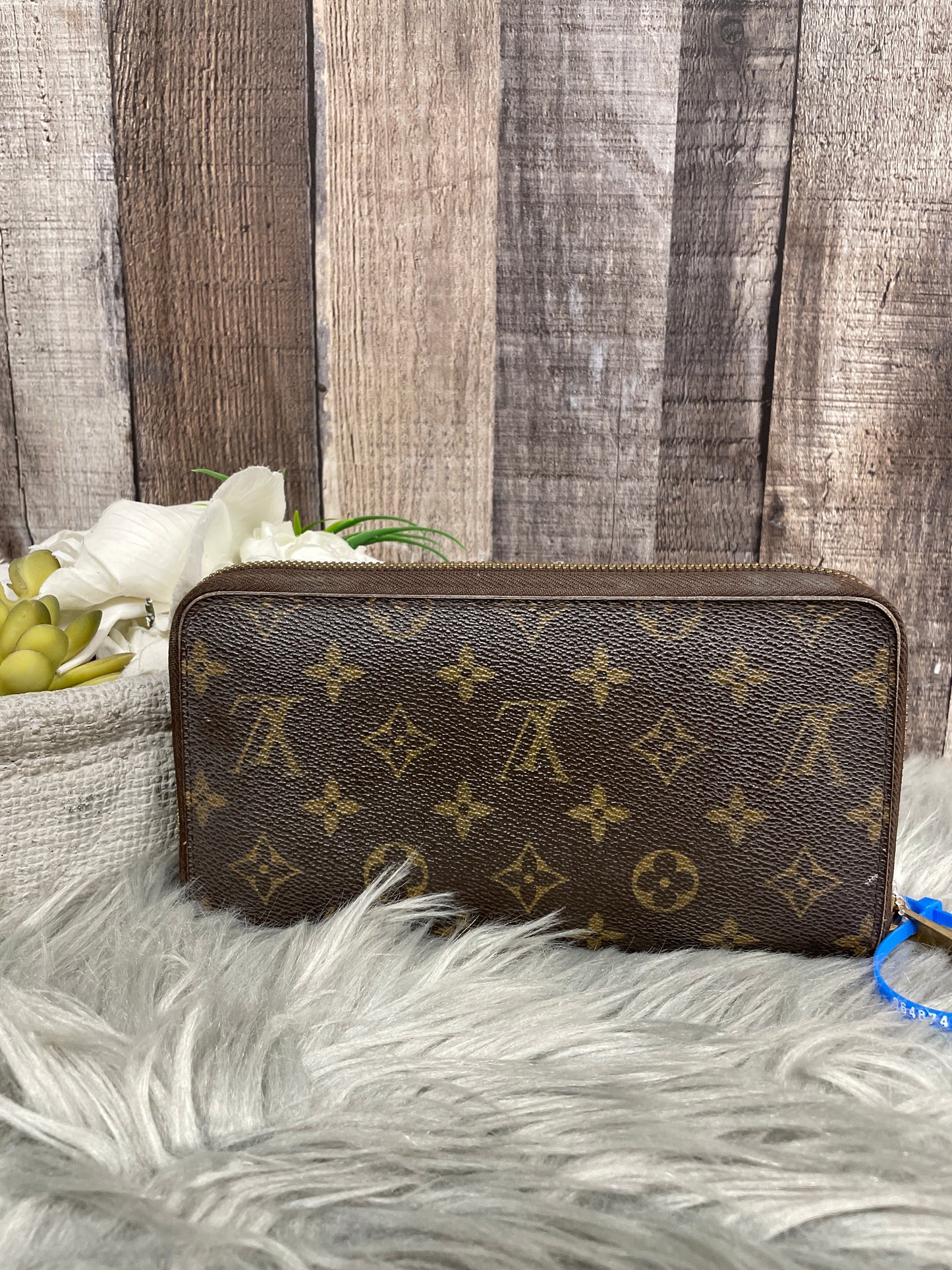 Wallet Luxury Designer By Louis Vuitton Size: Large