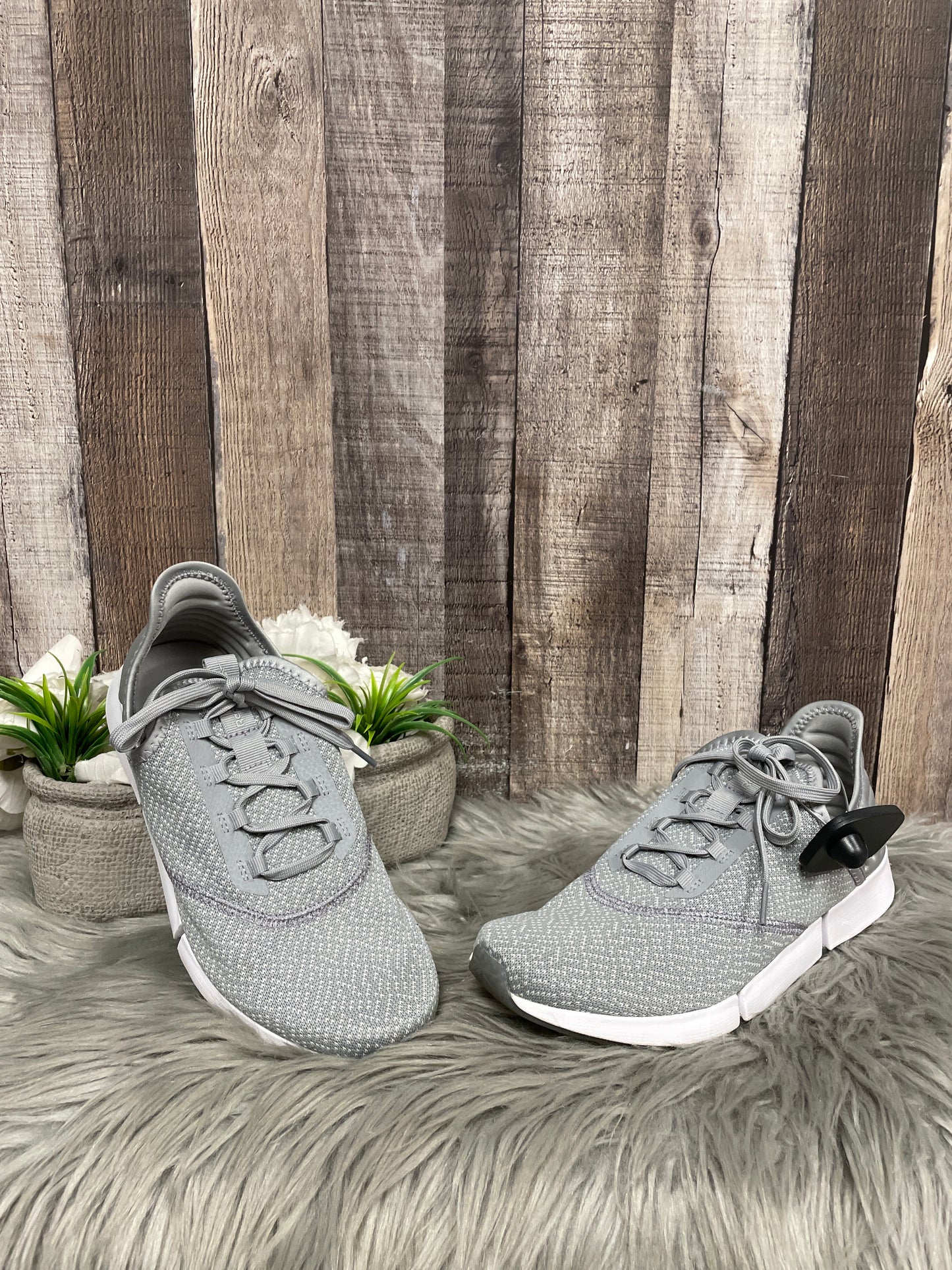 Shoes Athletic By Reebok In Grey, Size: 8