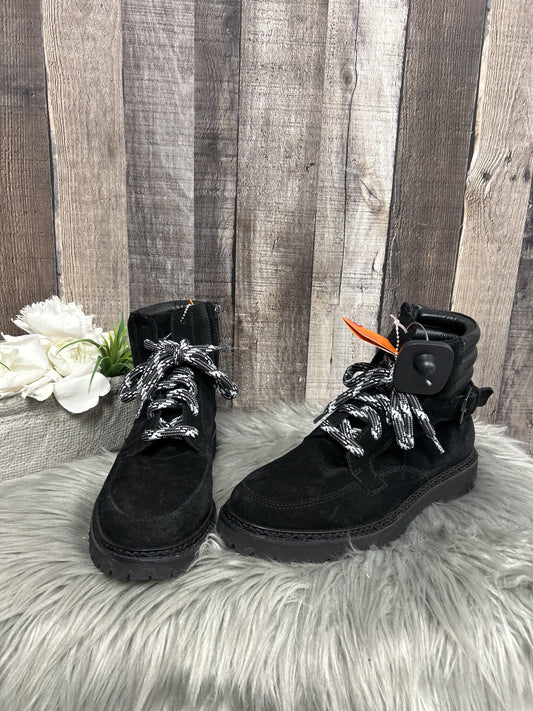 Boots Ankle Flats By Aquatalia  Size: 7.5