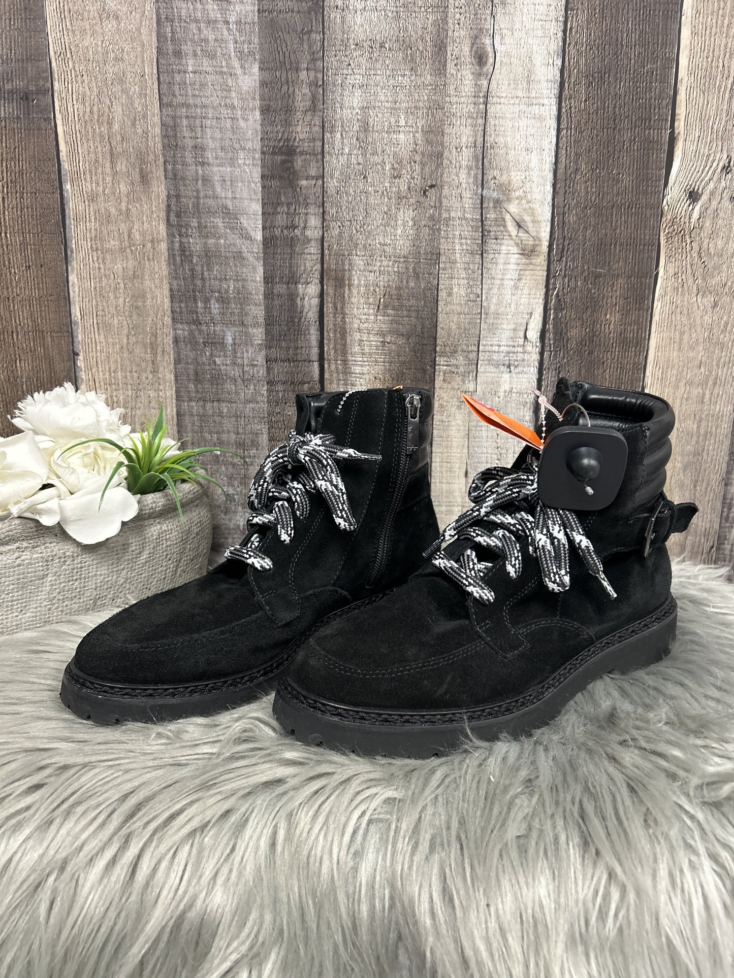 Boots Ankle Flats By Aquatalia  Size: 7.5