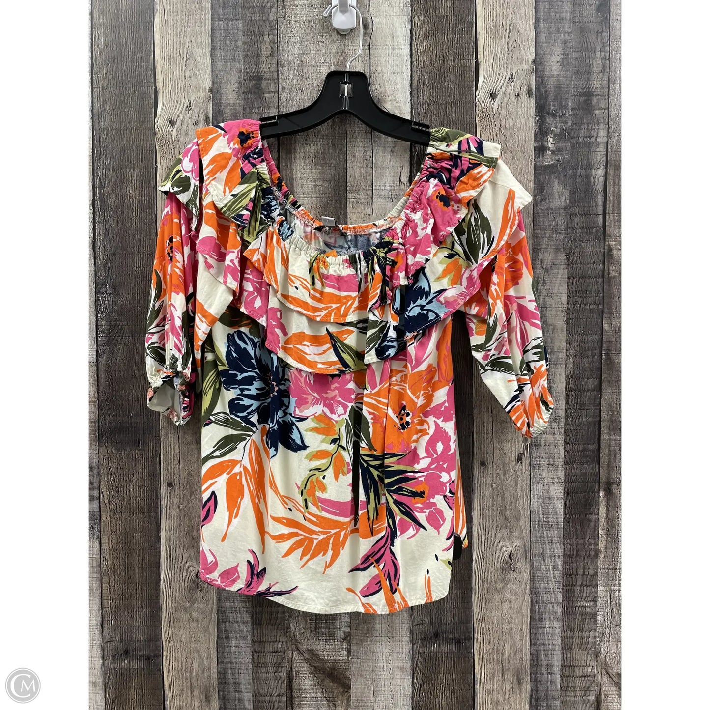 Top 3/4 Sleeve By Cme In Multi-colored, Size: Lp