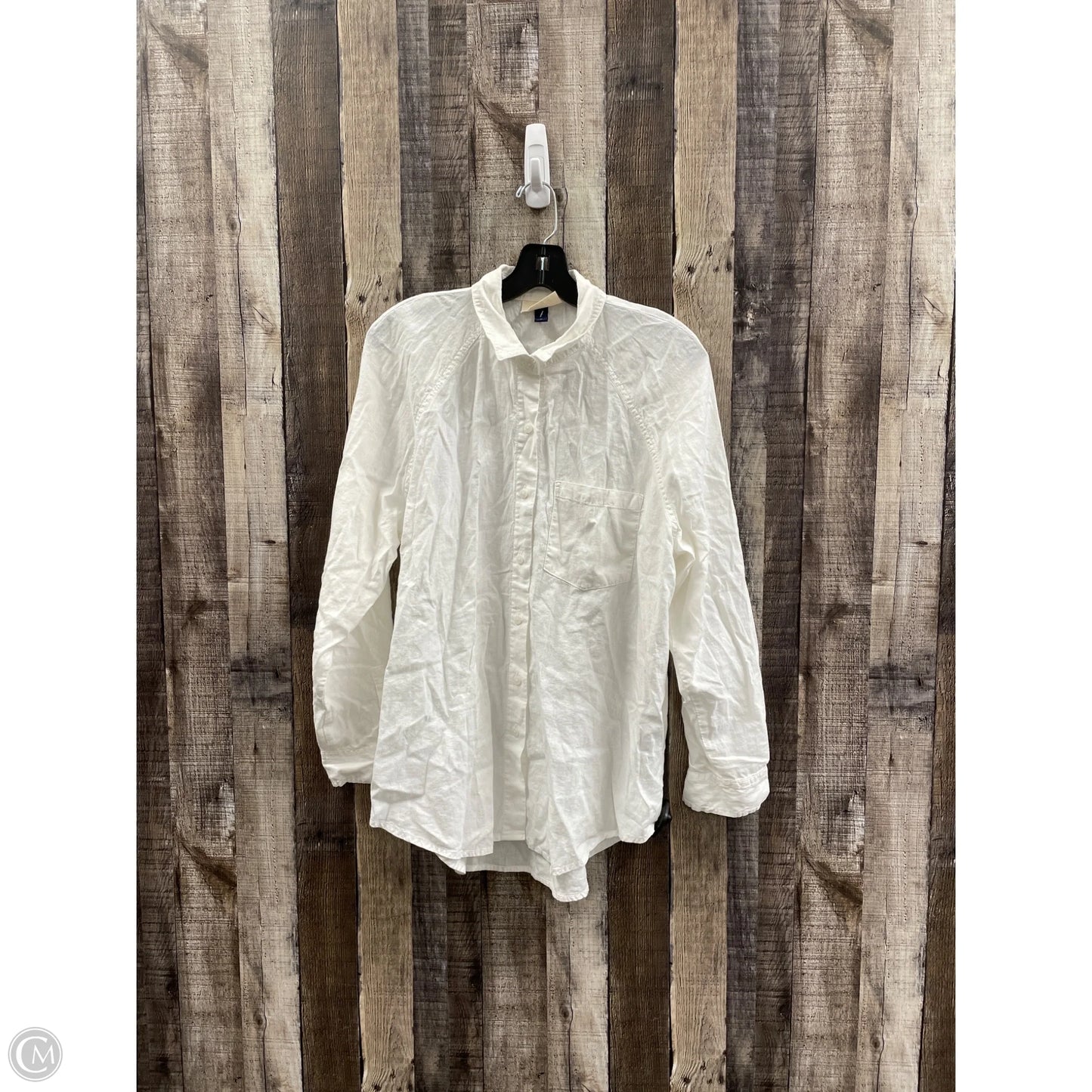 Top Long Sleeve By Universal Thread In White, Size: M