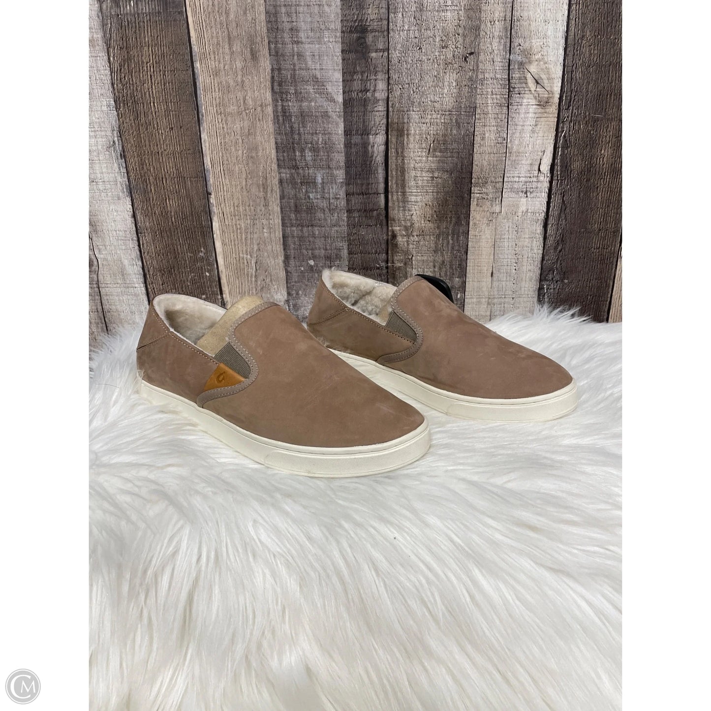 Shoes Flats By Olukai In Tan, Size: 9