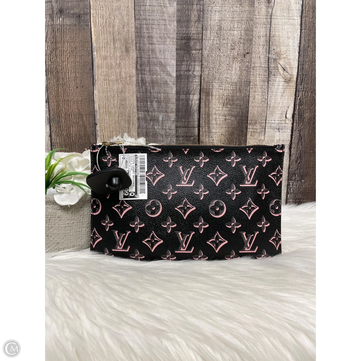 Clutch Luxury Designer By Louis Vuitton, Size: Medium