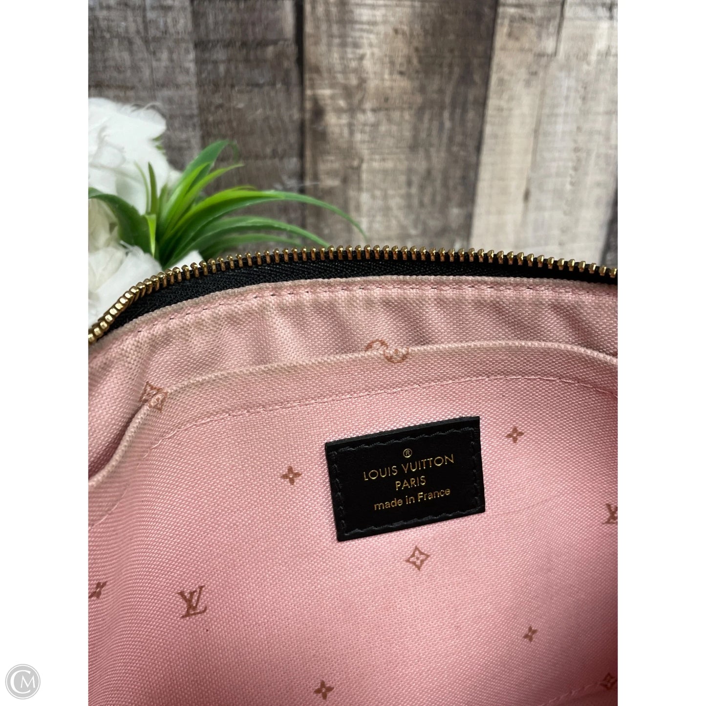 Clutch Luxury Designer By Louis Vuitton, Size: Medium