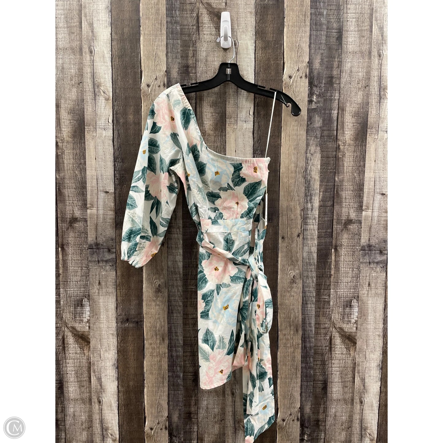 Dress Casual Short By Billabong In Floral Print, Size: L