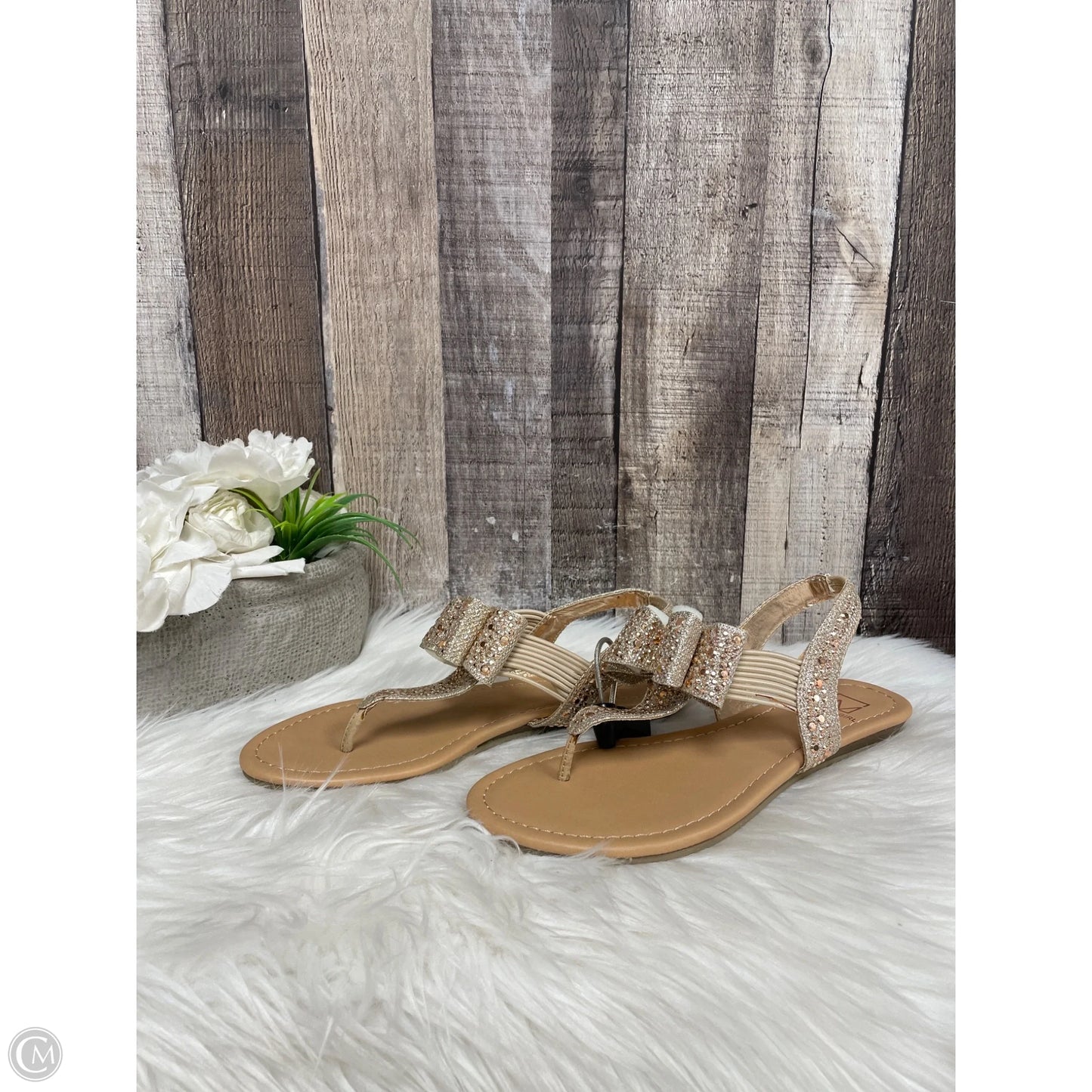 Sandals Flats By Material Girl In Gold, Size: 6