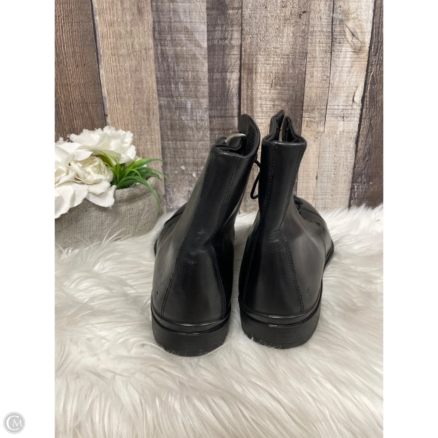 Boots Ankle Flats By Ecco In Black, Size: 11