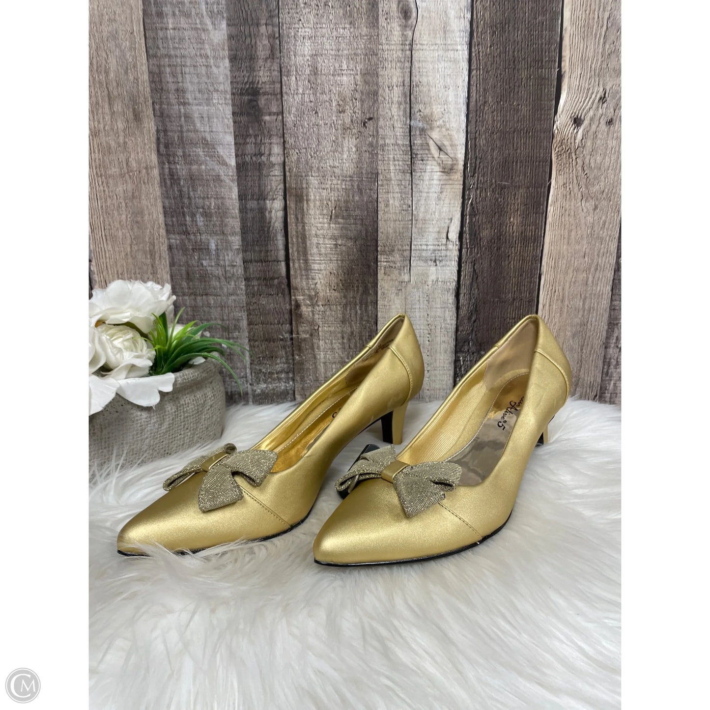 Shoes Heels Kitten By Easy Street In Gold, Size: 10