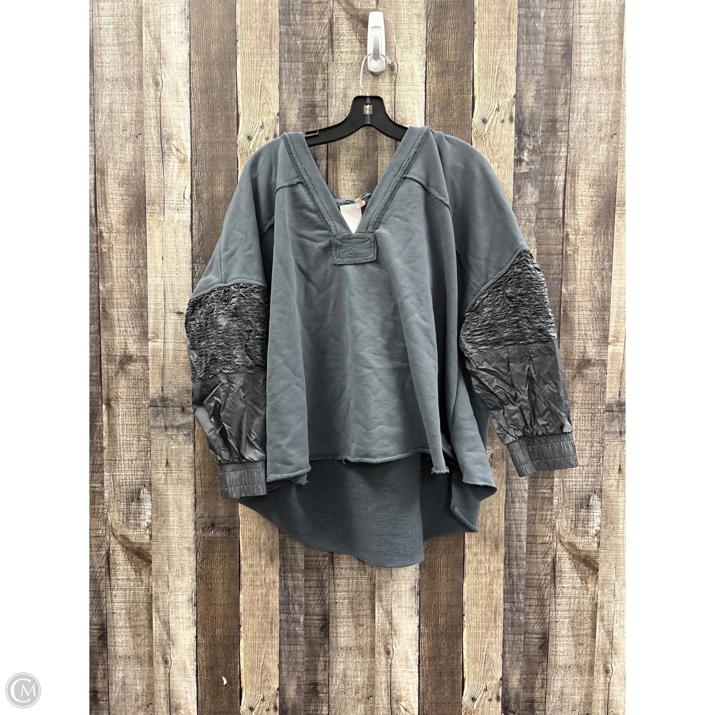 Sweatshirt Hoodie By Free People In Grey, Size: M