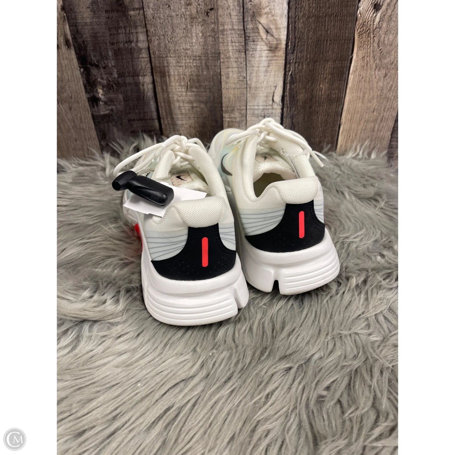 Shoes Athletic By Nike In Ivory, Size: 8.5