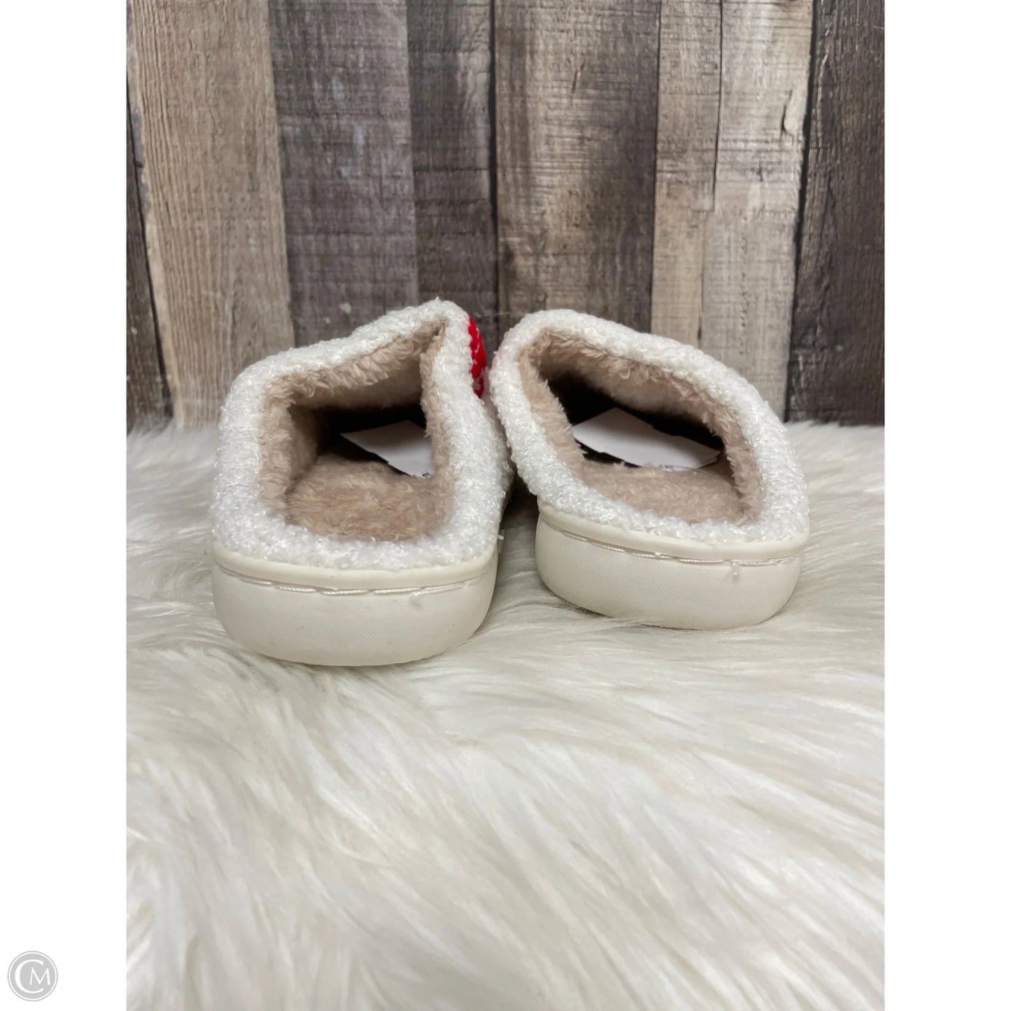 Slippers By Cmf In Red & White
