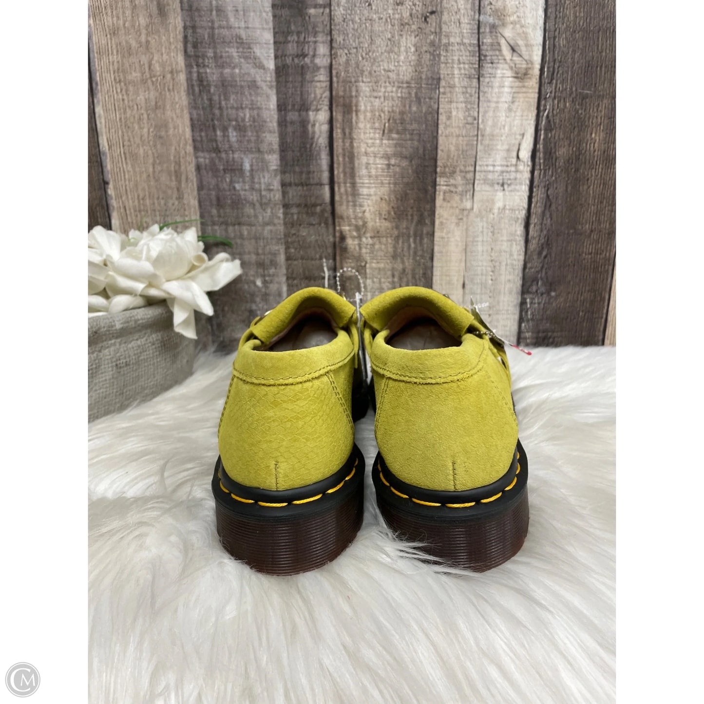 Shoes Flats By Dr Martens In Green, Size: 7