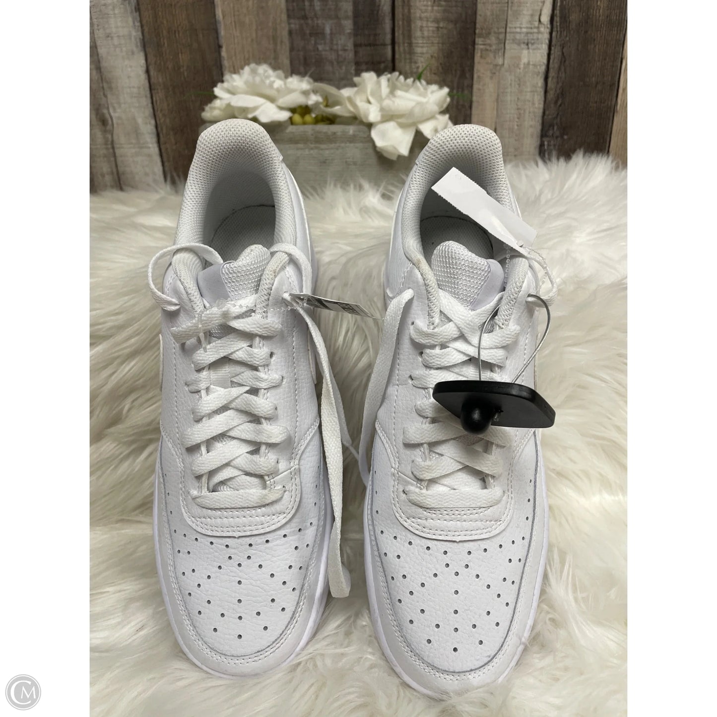 Shoes Athletic By Nike In White, Size: 10.5