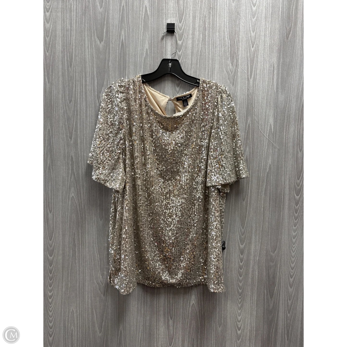 Top Short Sleeve By Cable And Gauge In Silver, Size: 2x
