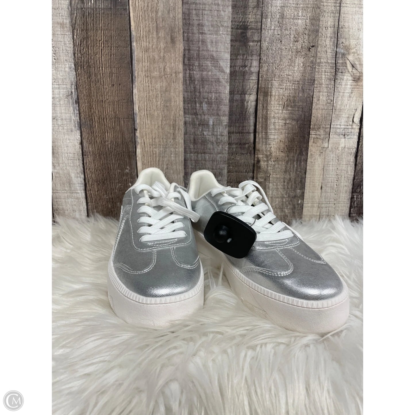 Shoes Sneakers By Call It Spring In Silver, Size: 8