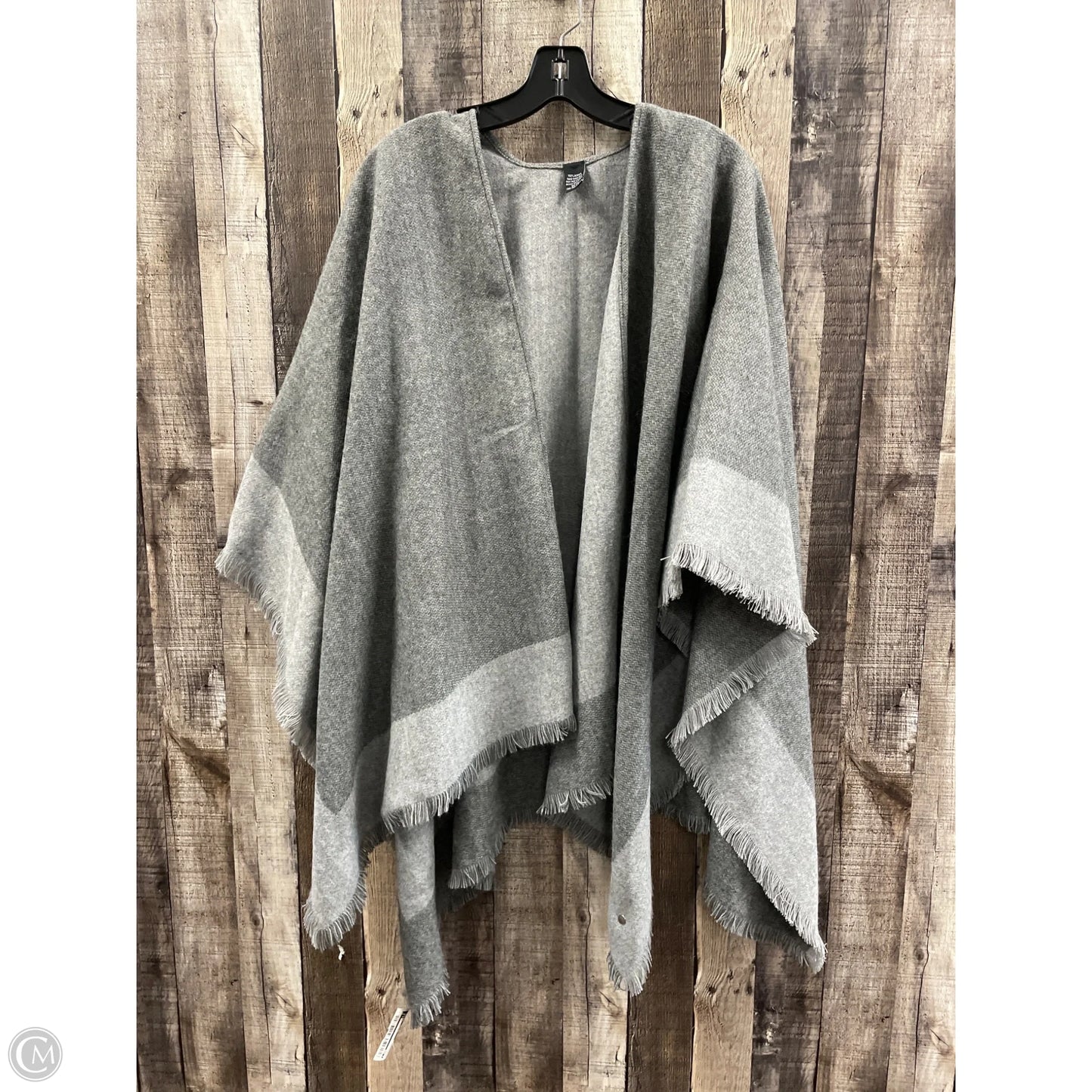 Shawl By Cme In Grey, Size: Osfm