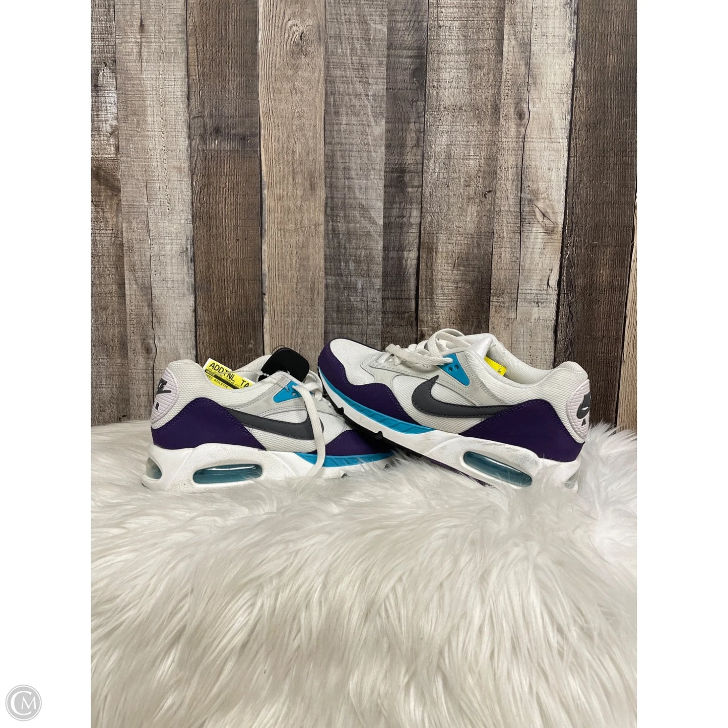 Shoes Athletic By Nike In White, Size: 9