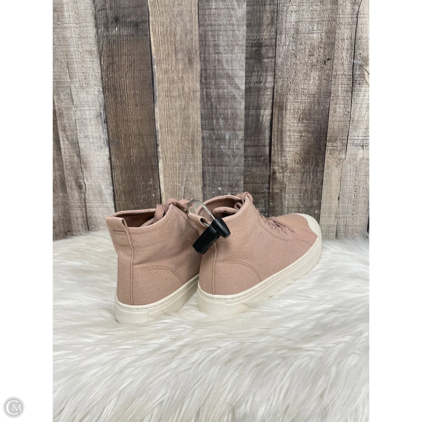 Shoes Sneakers By Universal Standard In Pink, Size: 8