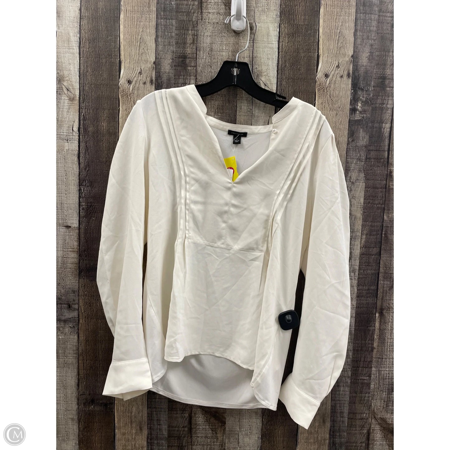 Top Long Sleeve By Ann Taylor In Cream, Size: S