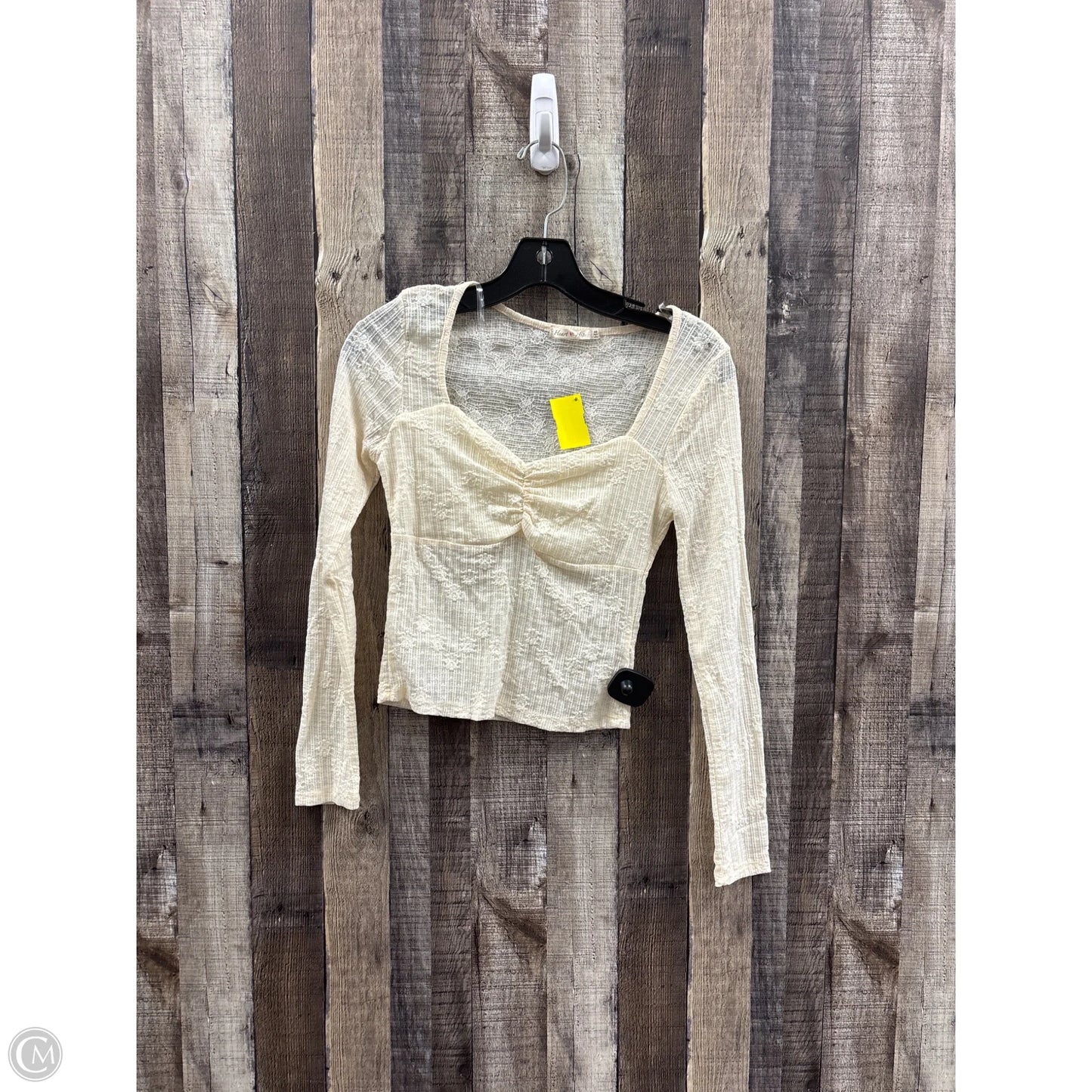 Top Long Sleeve By Heart & Hips In Cream, Size: Xs