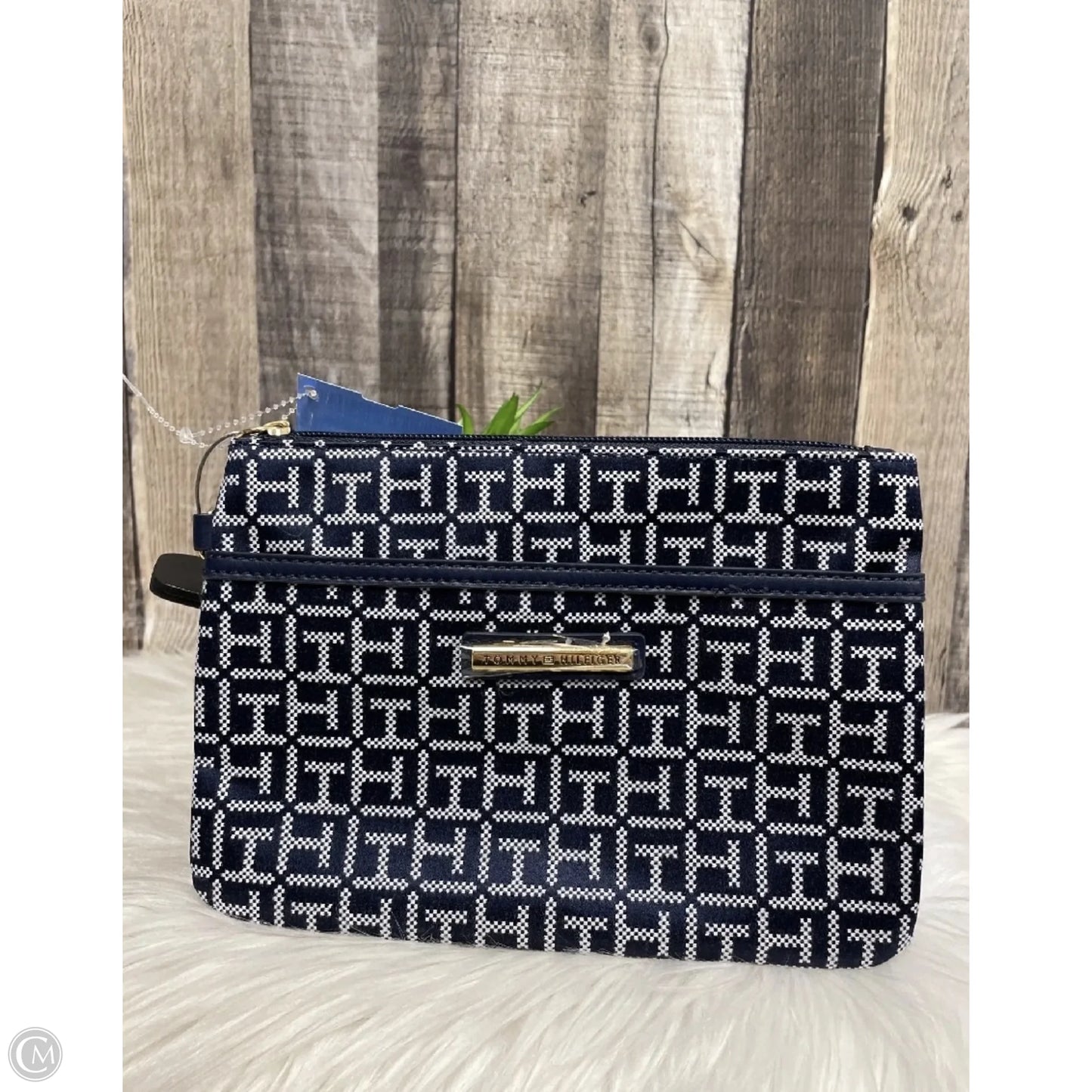 Wristlet By Tommy Hilfiger, Size: Large
