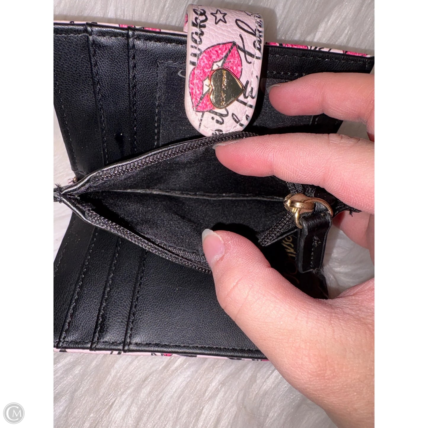 Wallet By Betsey Johnson, Size: Small