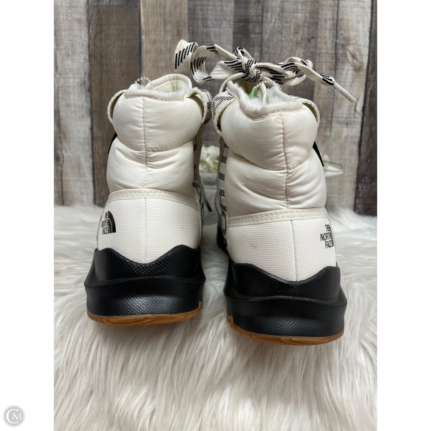 Boots Snow By The North Face In Ivory, Size: 8
