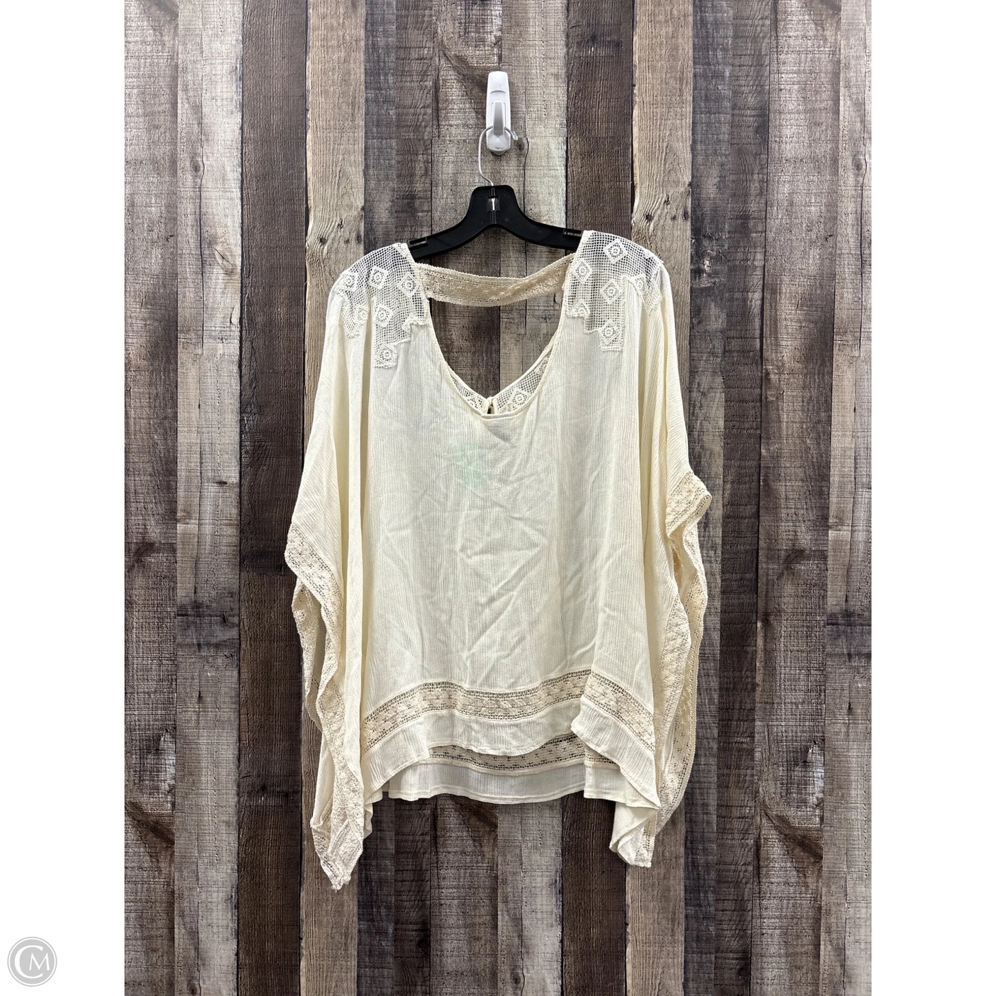 Top Short Sleeve By Knox Rose In Beige, Size: M