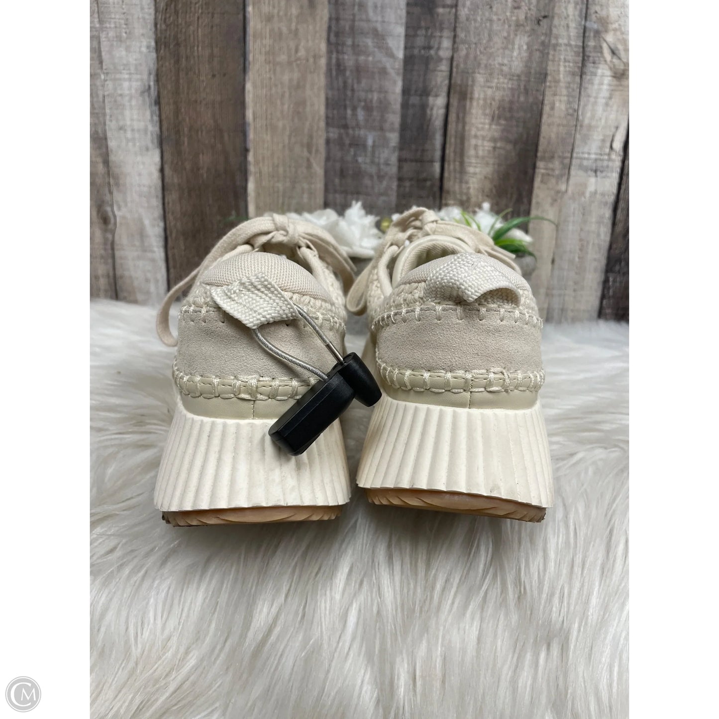 Shoes Sneakers By Dolce Vita In Beige, Size: 8
