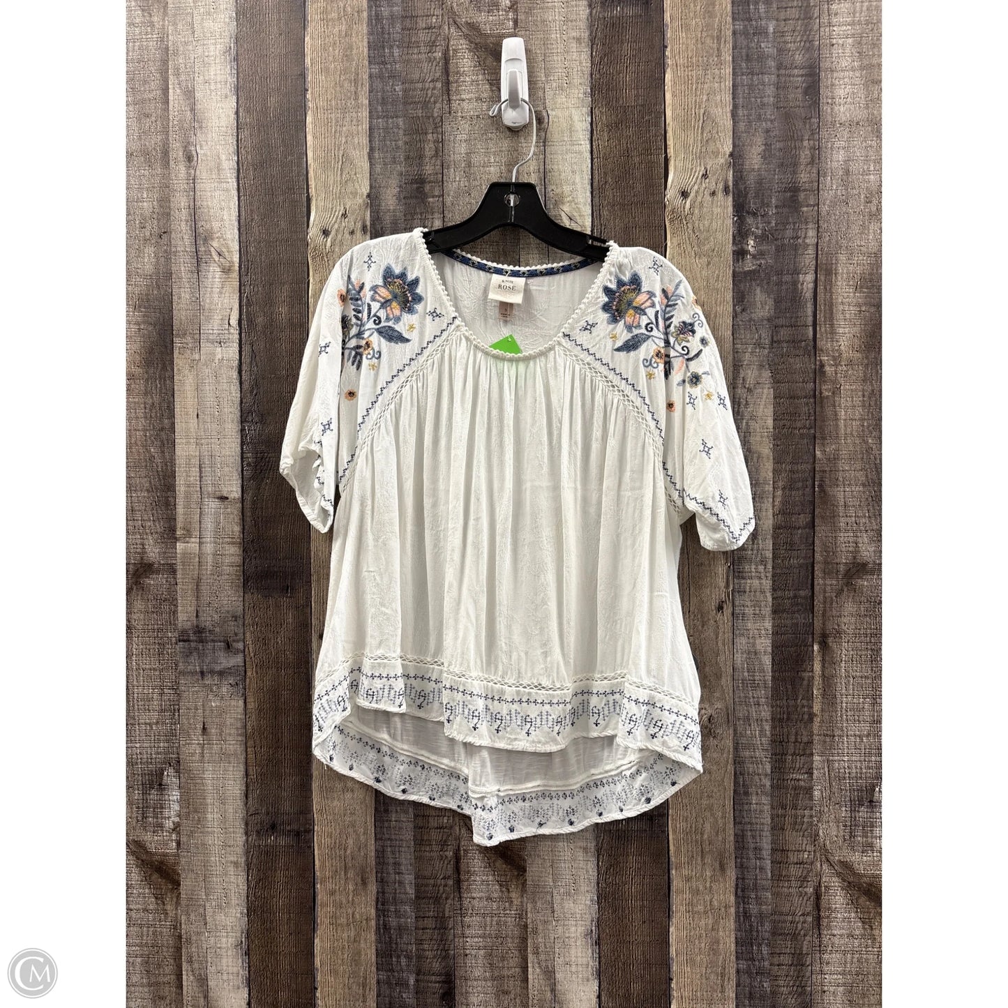 Top Short Sleeve By Knox Rose In White, Size: S